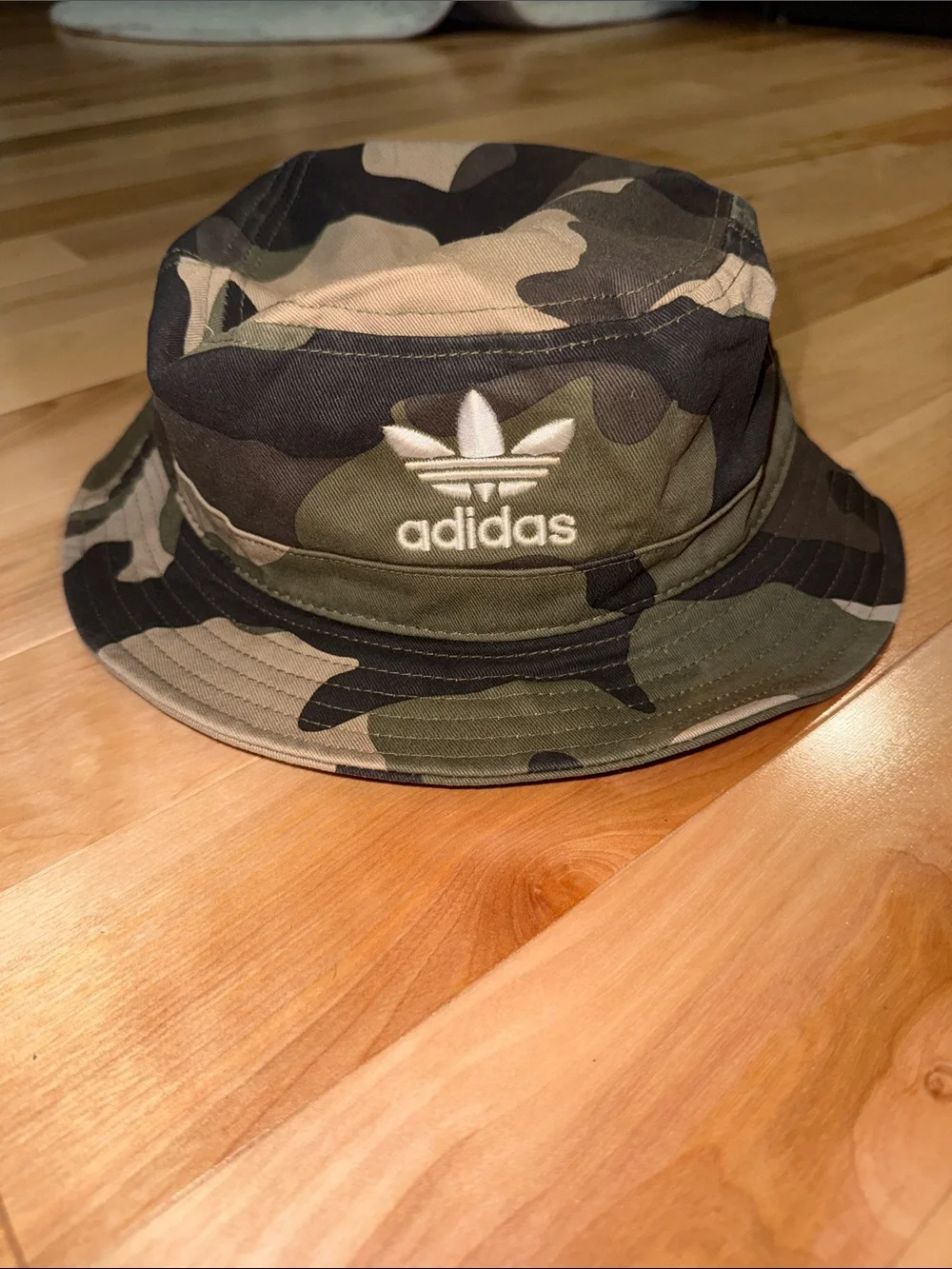 adidas Camo Trefoil Bucket Hat - Olive/Black/Tan youth